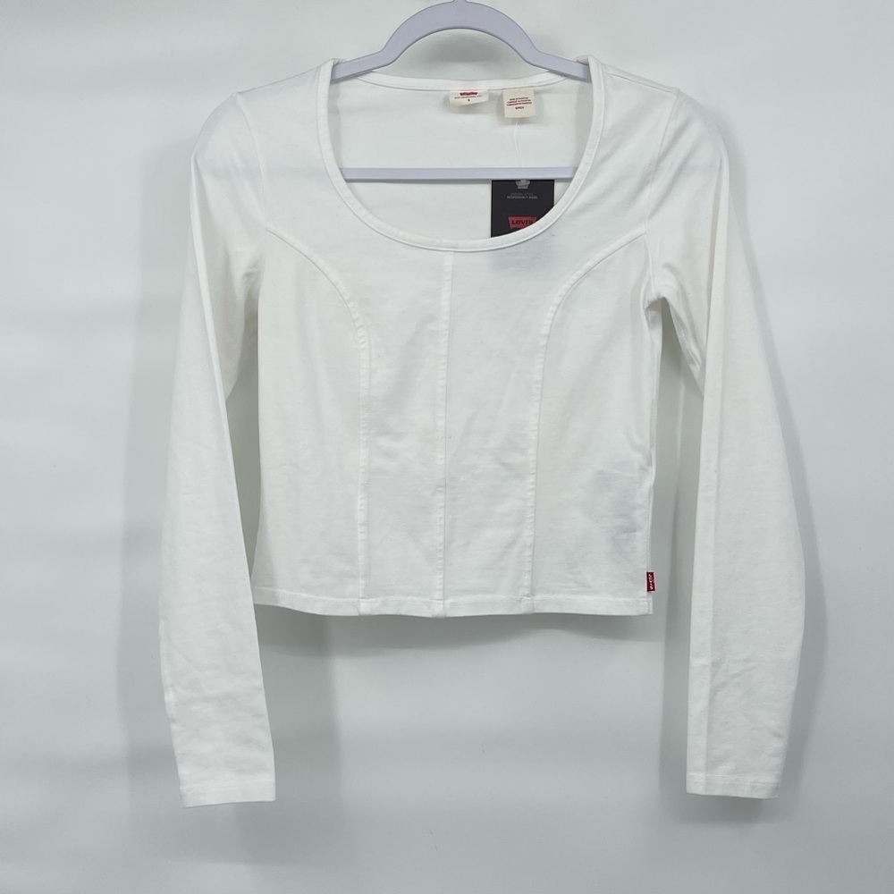 Levi's NWT fitted white long sleeve cropped tee